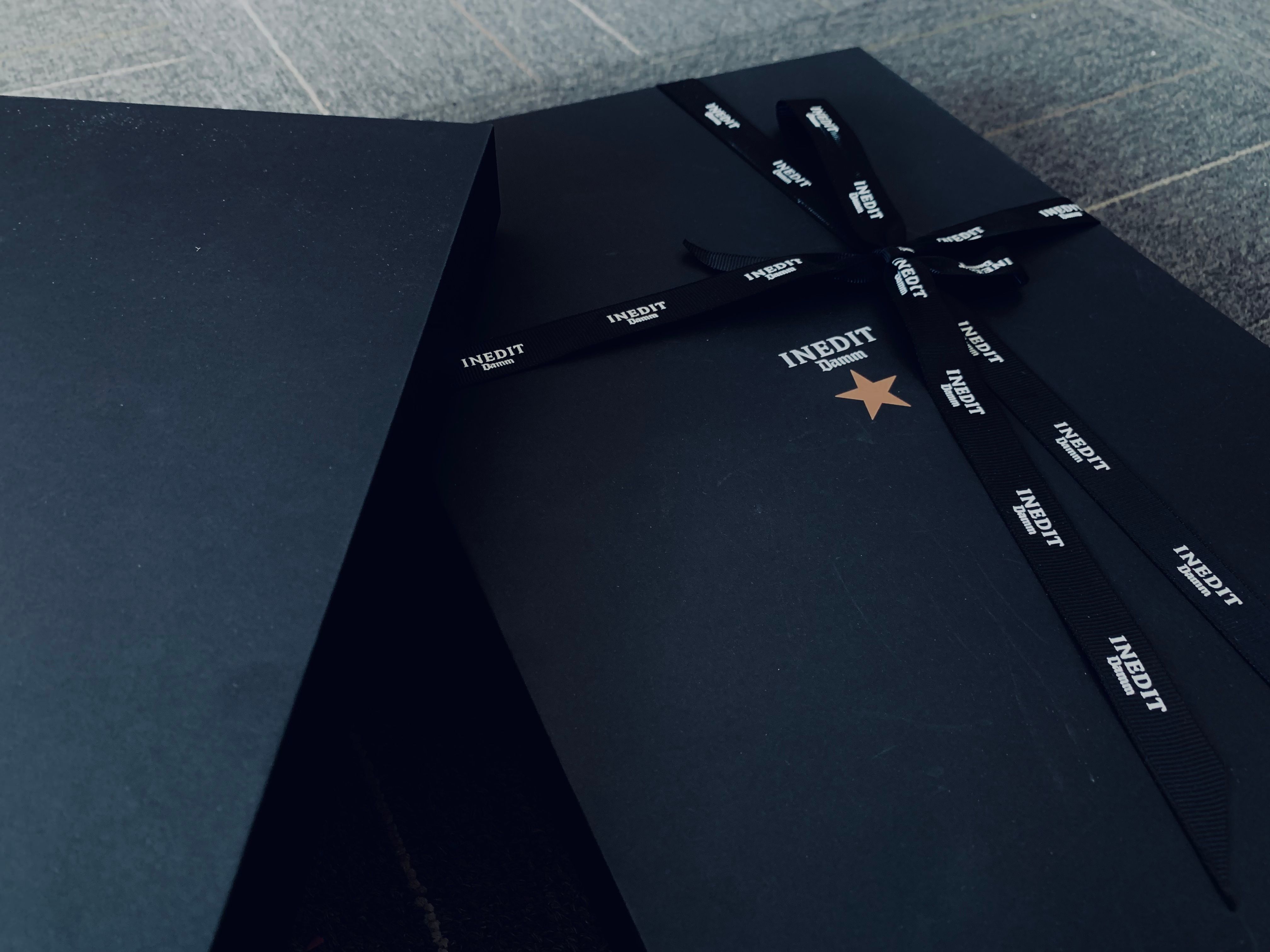 上海禮盒包裝盒定制全流程：匠心工藝打造品